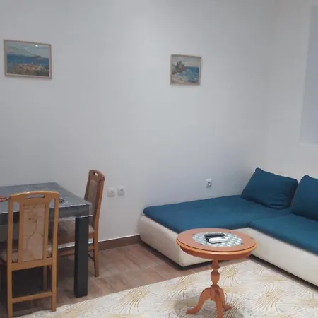 Red Apartman 3 *