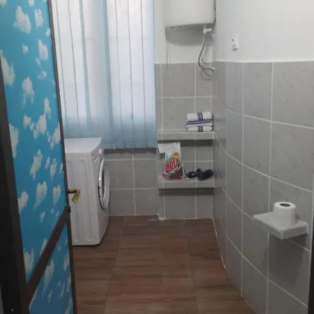 Apartament Red Apartman 3 *